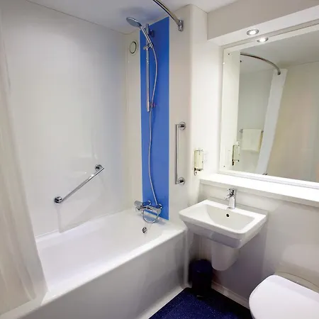 Travelodge Yardley 3*